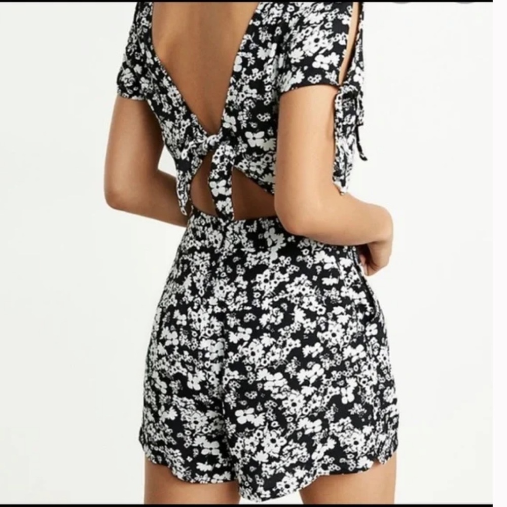 Express Black and White Floral Tie Back Romper Short Sleeve - Picture 2 of 12